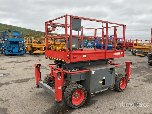 2016 Skyjack SJ6832 RT 4x4 Diesel Scissor Lift - Käärlift: pilt 3 2016 Skyjack SJ6832 RT 4x4 Diesel Scissor Lift - Käärlift: pilt 3