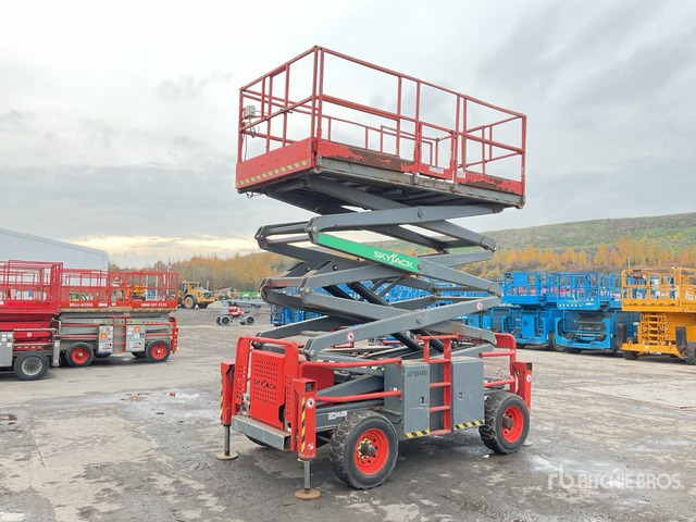 2016 Skyjack SJ8841 4x4 Diesel Scissor Lift - Käärlift: pilt 2 2016 Skyjack SJ8841 4x4 Diesel Scissor Lift - Käärlift: pilt 2
