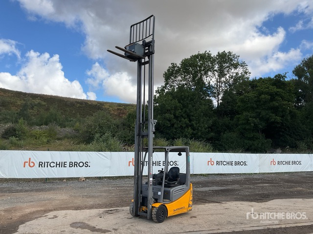 2019 Jungheinrich EFG216K 1600 kg 3 Wheel Electric Forklift - Elektritõstuk: pilt 1 2019 Jungheinrich EFG216K 1600 kg 3 Wheel Electric Forklift - Elektritõstuk: pilt 1