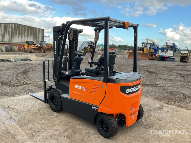 2023 Doosan B25X-7 PLUS 2500 kg Electric Forklift - Elektritõstuk: pilt 3 2023 Doosan B25X-7 PLUS 2500 kg Electric Forklift - Elektritõstuk: pilt 3