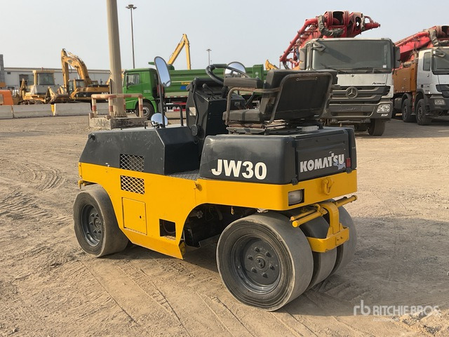 1996 Komatsu JW30-2 7 Wheel Pneumatic Roller - Pneumaatiline teerull: pilt 4 1996 Komatsu JW30-2 7 Wheel Pneumatic Roller - Pneumaatiline teerull: pilt 4