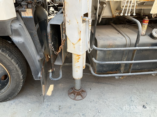 1999 Isuzu 6x4 Concrete Pump Truck - Betoonipump: pilt 5 1999 Isuzu 6x4 Concrete Pump Truck - Betoonipump: pilt 5