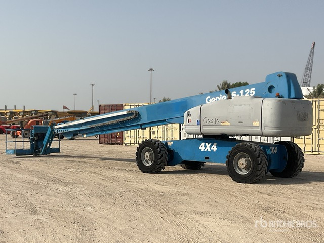 2002 Genie S125 4WD Diesel Telescopic Boom Lift - Teleskooppoom: pilt 4 2002 Genie S125 4WD Diesel Telescopic Boom Lift - Teleskooppoom: pilt 4