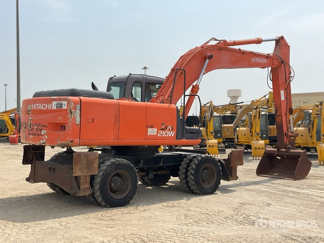 2005 Hitachi ZX210W - Ratastel ekskavaator: pilt 4 2005 Hitachi ZX210W - Ratastel ekskavaator: pilt 4