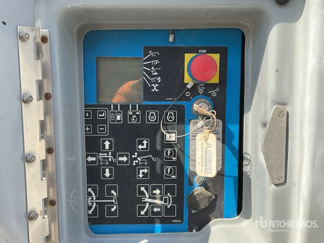 2006 Genie Z135/70 4WD Diesel Articulating Boom Lift - Liigendpoom: pilt 4 2006 Genie Z135/70 4WD Diesel Articulating Boom Lift - Liigendpoom: pilt 4