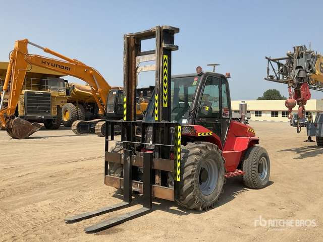 2007 Manitou M50-4 4x4 Rough Terrain Forklift - Ebatasasel maastikul kohanduv kahveltõstuk: pilt 2 2007 Manitou M50-4 4x4 Rough Terrain Forklift - Ebatasasel maastikul kohanduv kahveltõstuk: pilt 2