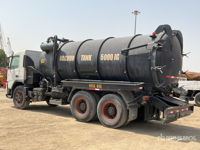 2008 Volvo FM400 6x4 20000 Liters Vacuum Tanker Truck - Hooldusniiduk/ Multšer: pilt 3 2008 Volvo FM400 6x4 20000 Liters Vacuum Tanker Truck - Hooldusniiduk/ Multšer: pilt 3