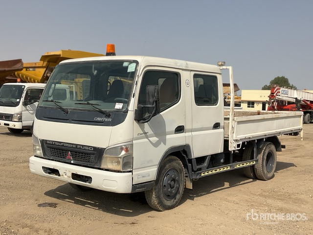 2010 Mitsubishi Canter 4x2 Crew Cab Flatbed Truck - Madelveok/ Platvormveok: pilt 2 2010 Mitsubishi Canter 4x2 Crew Cab Flatbed Truck - Madelveok/ Platvormveok: pilt 2