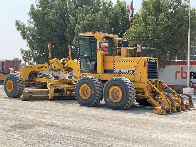 2011 Komatsu GD825A-2 Motor Grader - Teehöövel: pilt 4 2011 Komatsu GD825A-2 Motor Grader - Teehöövel: pilt 4