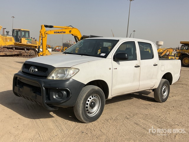 2011 Toyota Hilux 4x4 Crew Cab Pickup - Pikap: pilt 1 2011 Toyota Hilux 4x4 Crew Cab Pickup - Pikap: pilt 1