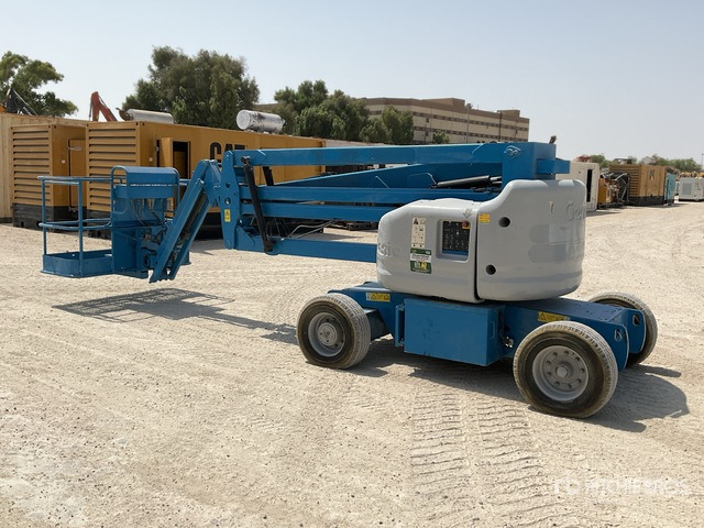 2012 Genie Z-45/25J 2WD Diesel Articulating Boom Lift - Liigendpoom: pilt 3 2012 Genie Z-45/25J 2WD Diesel Articulating Boom Lift - Liigendpoom: pilt 3
