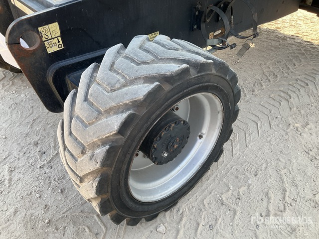 2012 JLG 800S 4WD Gasoline Telescopic Boom Lift - Teleskooppoom: pilt 4 2012 JLG 800S 4WD Gasoline Telescopic Boom Lift - Teleskooppoom: pilt 4