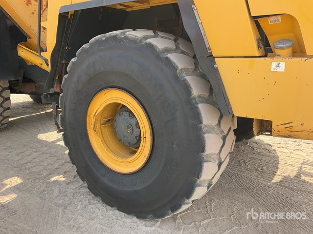 2013 Komatsu HM400-3 Articulated Dump Truck - Liigendkallur: pilt 4 2013 Komatsu HM400-3 Articulated Dump Truck - Liigendkallur: pilt 4