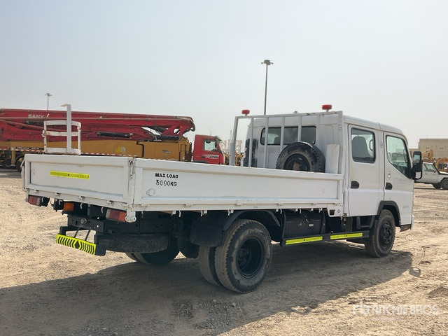 2014 Mitsubishi 4x2 Crew Cab Flatbed Truck - Madelveok/ Platvormveok: pilt 4 2014 Mitsubishi 4x2 Crew Cab Flatbed Truck - Madelveok/ Platvormveok: pilt 4