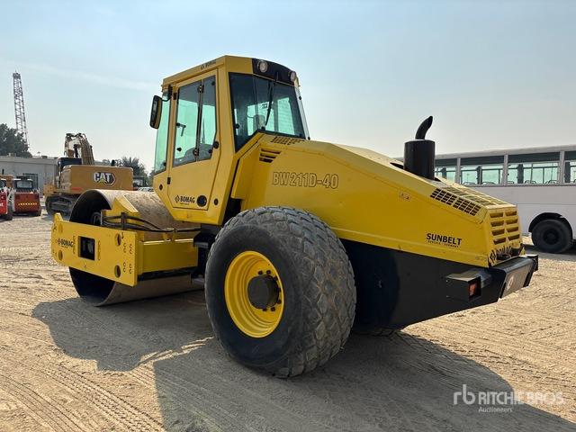 2015 Bomag BW211D-40 Smooth Drum Compactor - Tihendaja: pilt 2 2015 Bomag BW211D-40 Smooth Drum Compactor - Tihendaja: pilt 2
