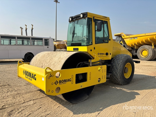 2015 Bomag BW211D-40 Smooth Drum Compactor - Tihendaja: pilt 1 2015 Bomag BW211D-40 Smooth Drum Compactor - Tihendaja: pilt 1