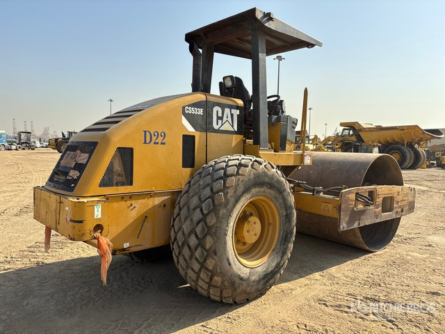2015 Cat CS-533E Smooth Drum Compactor - Tihendaja: pilt 3 2015 Cat CS-533E Smooth Drum Compactor - Tihendaja: pilt 3
