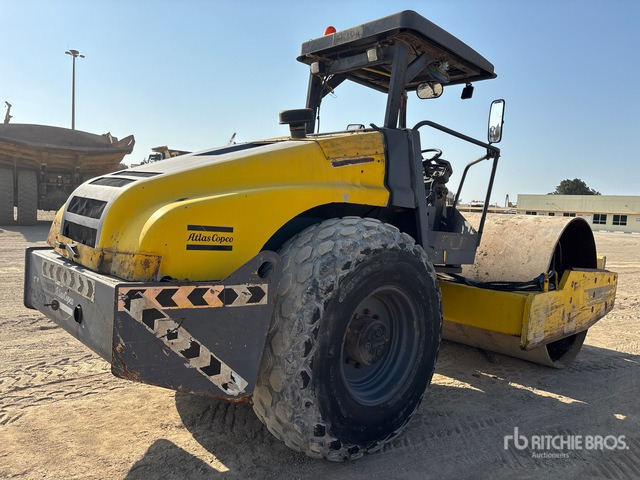 2016 Dynapac CA250D Smooth Drum Compactor - Tihendaja: pilt 3 2016 Dynapac CA250D Smooth Drum Compactor - Tihendaja: pilt 3