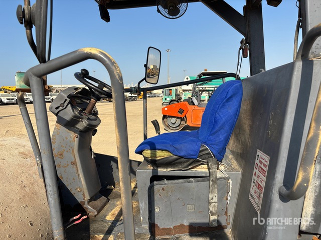 2016 Dynapac CA250D Smooth Drum Compactor - Tihendaja: pilt 5 2016 Dynapac CA250D Smooth Drum Compactor - Tihendaja: pilt 5