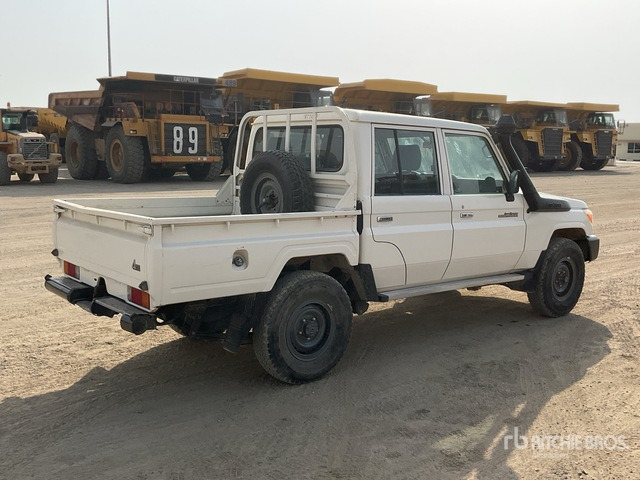 2016 Toyota Landcruiser 79L 4x4 Crew Cab Pickup - Hooldusniiduk/ Multšer: pilt 4 2016 Toyota Landcruiser 79L 4x4 Crew Cab Pickup - Hooldusniiduk/ Multšer: pilt 4