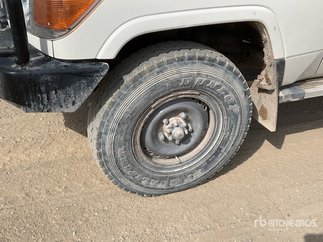 2019 Toyota Land Cruiser 76L 4x4 SUV - Maastur: pilt 5 2019 Toyota Land Cruiser 76L 4x4 SUV - Maastur: pilt 5