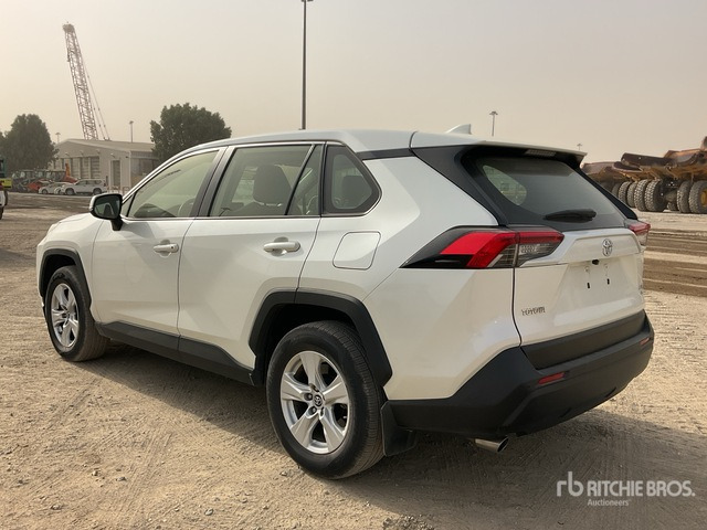 2019 Toyota RAV4 4WD SUV - Maastur: pilt 5 2019 Toyota RAV4 4WD SUV - Maastur: pilt 5