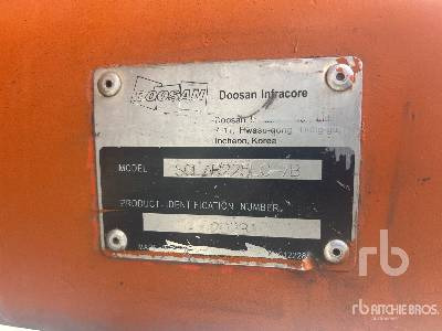 DOOSAN 225LC-7B - Lintekskavaator: pilt 1 DOOSAN 225LC-7B - Lintekskavaator: pilt 1