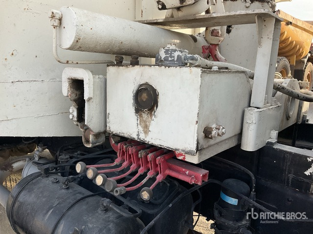 Madelveok/ Platvormveok, Kraanaga veoauto Nissan TF20: pilt 6