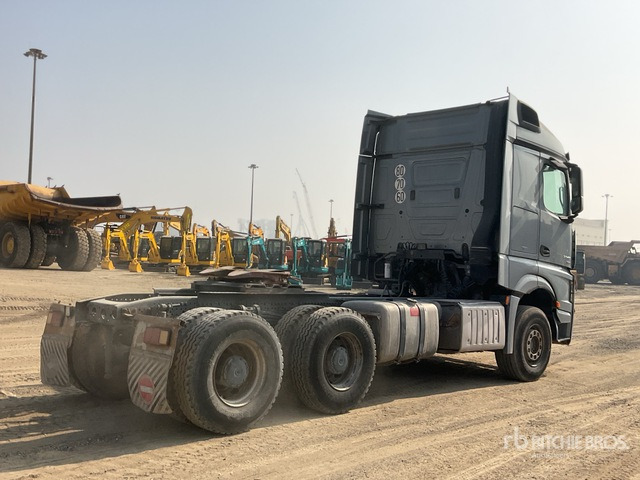 2014 Mercedes-Benz Actros 3345 6x4 T/A Sleeper Truck Tractor - Sadulveok: pilt 3 2014 Mercedes-Benz Actros 3345 6x4 T/A Sleeper Truck Tractor - Sadulveok: pilt 3