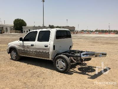 TOYOTA HILUX Crew Cab - Pikap: pilt 2 TOYOTA HILUX Crew Cab - Pikap: pilt 2