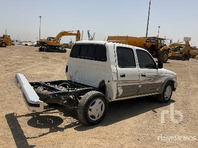 TOYOTA HILUX Crew Cab - Pikap: pilt 3 TOYOTA HILUX Crew Cab - Pikap: pilt 3