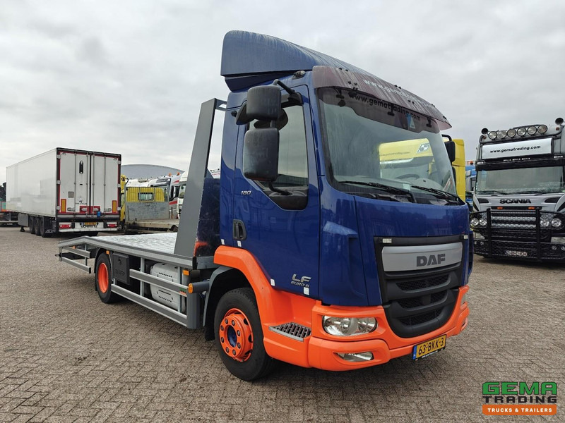 DAF LF 180 FA 4x2 Dagcab Euro6C - Oprijwagen/Machine transporter 5.3m + Lier 5900kg - Trekhaak - 09/2026 APK - NieuweOPbouw! - Treilerveoauto: pilt 3 DAF LF 180 FA 4x2 Dagcab Euro6C - Oprijwagen/Machine transporter 5.3m + Lier 5900kg - Trekhaak - 09/2026 APK - NieuweOPbouw! - Treilerveoauto: pilt 3
