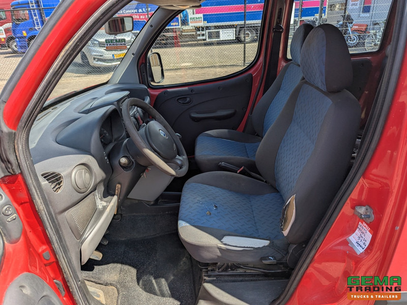Fiat Doblò 1.9 JTD Euro4 - Handgeschakeld - Trekhaak - Väike kaubik: pilt 5 Fiat Doblò 1.9 JTD Euro4 - Handgeschakeld - Trekhaak - Väike kaubik: pilt 5
