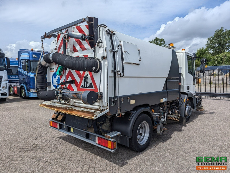 Iveco 140E21 4x2 Dagcab Euro3 - Schmidt SK500R - Hydrostaat - Tänavapühkimismasin: pilt 2 Iveco 140E21 4x2 Dagcab Euro3 - Schmidt SK500R - Hydrostaat - Tänavapühkimismasin: pilt 2