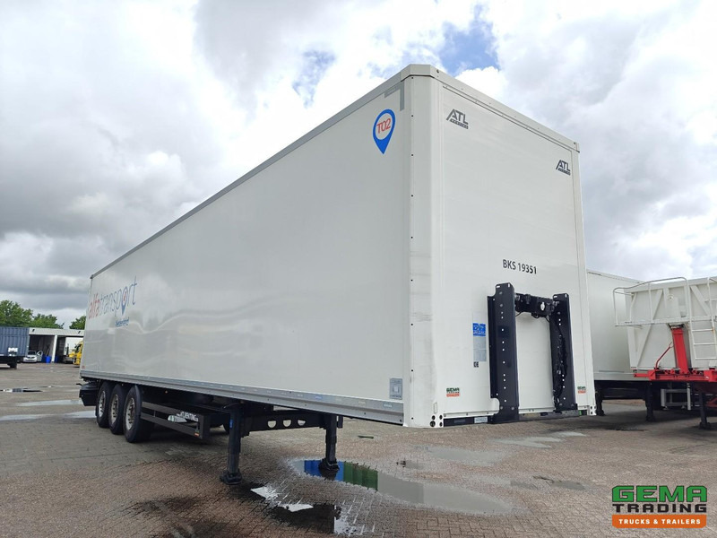 Kögel S24-1 3-Assen SAF - Schijfremmen - Gesloten Opbouw - Furgoonpoolhaagis: pilt 5 Kögel S24-1 3-Assen SAF - Schijfremmen - Gesloten Opbouw - Furgoonpoolhaagis: pilt 5