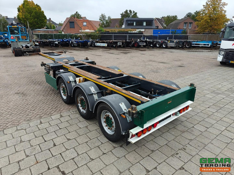 M&V Euro 802 Renders MULTI 3-Assen SAF - Schijfremmen - LiftAs - Midden/Achterschuiver - Alle Aansluitingen - QuickLock - Konteinerveduk/ Tõstukiga poolhaagis: pilt 2 M&V Euro 802 Renders MULTI 3-Assen SAF - Schijfremmen - LiftAs - Midden/Achterschuiver - Alle Aansluitingen - QuickLock - Konteinerveduk/ Tõstukiga poolhaagis: pilt 2