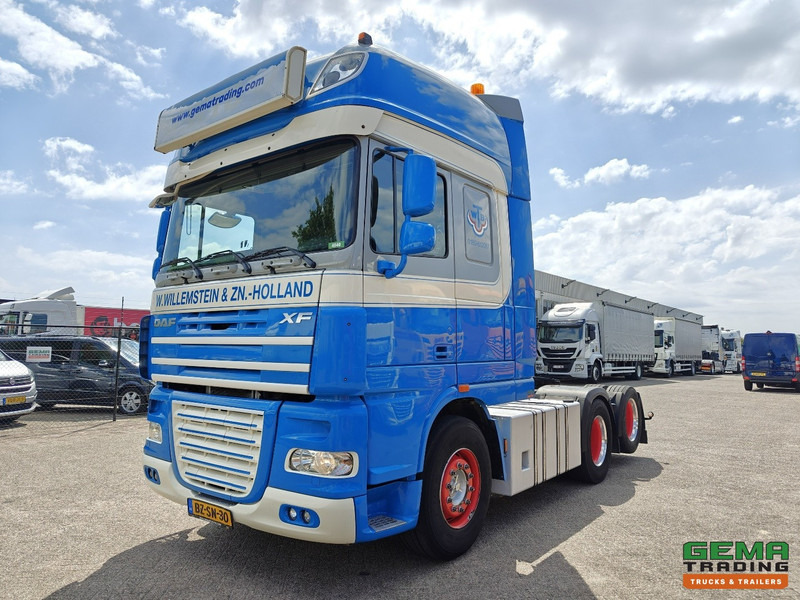 DAF FTS XF105.510 6x2 SuperSpaceCab Euro5 - Retarder - Dubbele Tanks - 10 Banden - Schuifschotel - NL TRUCK - Sadulveok: pilt 1 DAF FTS XF105.510 6x2 SuperSpaceCab Euro5 - Retarder - Dubbele Tanks - 10 Banden - Schuifschotel - NL TRUCK - Sadulveok: pilt 1