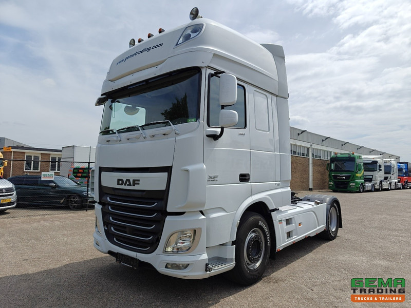 DAF XF 460 FT 4x2 SuperSpaceCab Euro6 - Retarder - Handgeschakeld - Dubbele Tanks - BelgiumTruck - Sadulveok: pilt 1 DAF XF 460 FT 4x2 SuperSpaceCab Euro6 - Retarder - Handgeschakeld - Dubbele Tanks - BelgiumTruck - Sadulveok: pilt 1