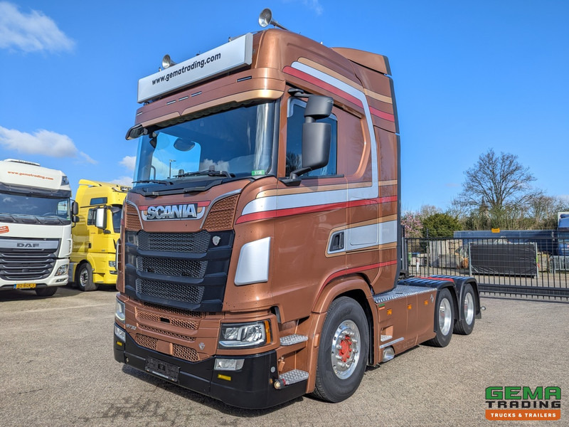 Scania S730 6x4 Topline Euro6 - V8 - Retarder - Costum Interior - Vollucht - Alcoa's - Sadulveok: pilt 1 Scania S730 6x4 Topline Euro6 - V8 - Retarder - Costum Interior - Vollucht - Alcoa's - Sadulveok: pilt 1