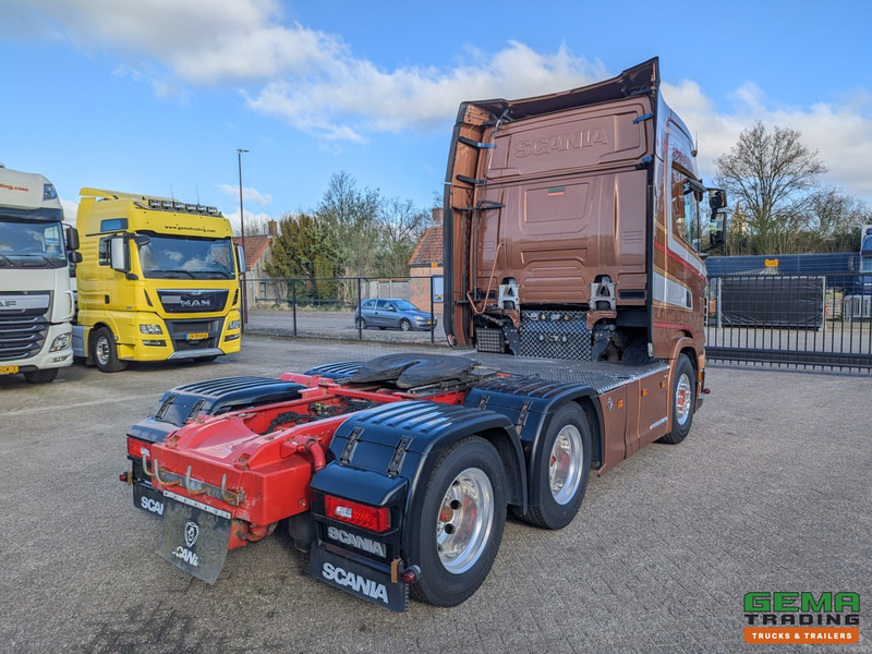 Scania S730 6x4 Topline Euro6 - V8 - Retarder - Costum Interior - Vollucht - Alcoa's - Sadulveok: pilt 3 Scania S730 6x4 Topline Euro6 - V8 - Retarder - Costum Interior - Vollucht - Alcoa's - Sadulveok: pilt 3