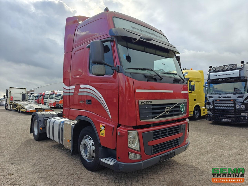 Volvo FH460 4x2 Globetrotter XL Euro5 - Handgeschakeld - Dubbele tanks - Sadulveok: pilt 2 Volvo FH460 4x2 Globetrotter XL Euro5 - Handgeschakeld - Dubbele tanks - Sadulveok: pilt 2