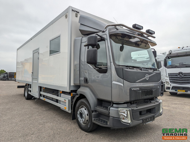 Volvo FL 250 4x2 Dagcab Euro6 - Camper/Kantoor - NIEUW - Toilet - Airco's - Verwarming - Veoauto: pilt 2 Volvo FL 250 4x2 Dagcab Euro6 - Camper/Kantoor - NIEUW - Toilet - Airco's - Verwarming - Veoauto: pilt 2