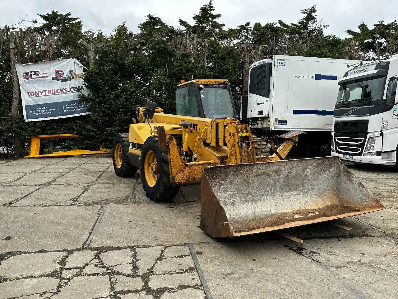 CAT Caterpillar TH63 4X4X4 Telehandler - Teleskooplaadur: pilt 1 CAT Caterpillar TH63 4X4X4 Telehandler - Teleskooplaadur: pilt 1