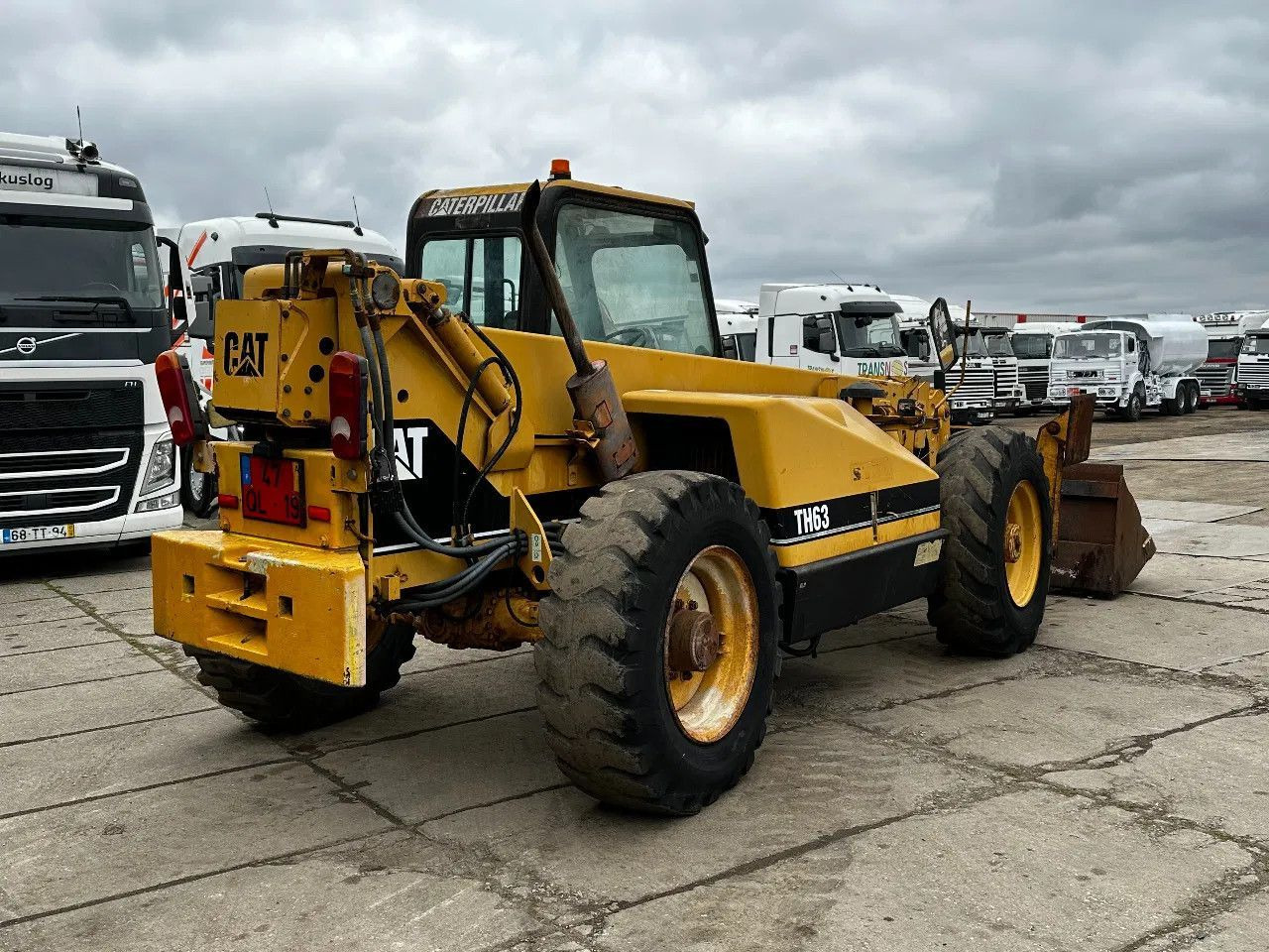 CAT Caterpillar TH63 4X4X4 Telehandler - Teleskooplaadur: pilt 4 CAT Caterpillar TH63 4X4X4 Telehandler - Teleskooplaadur: pilt 4