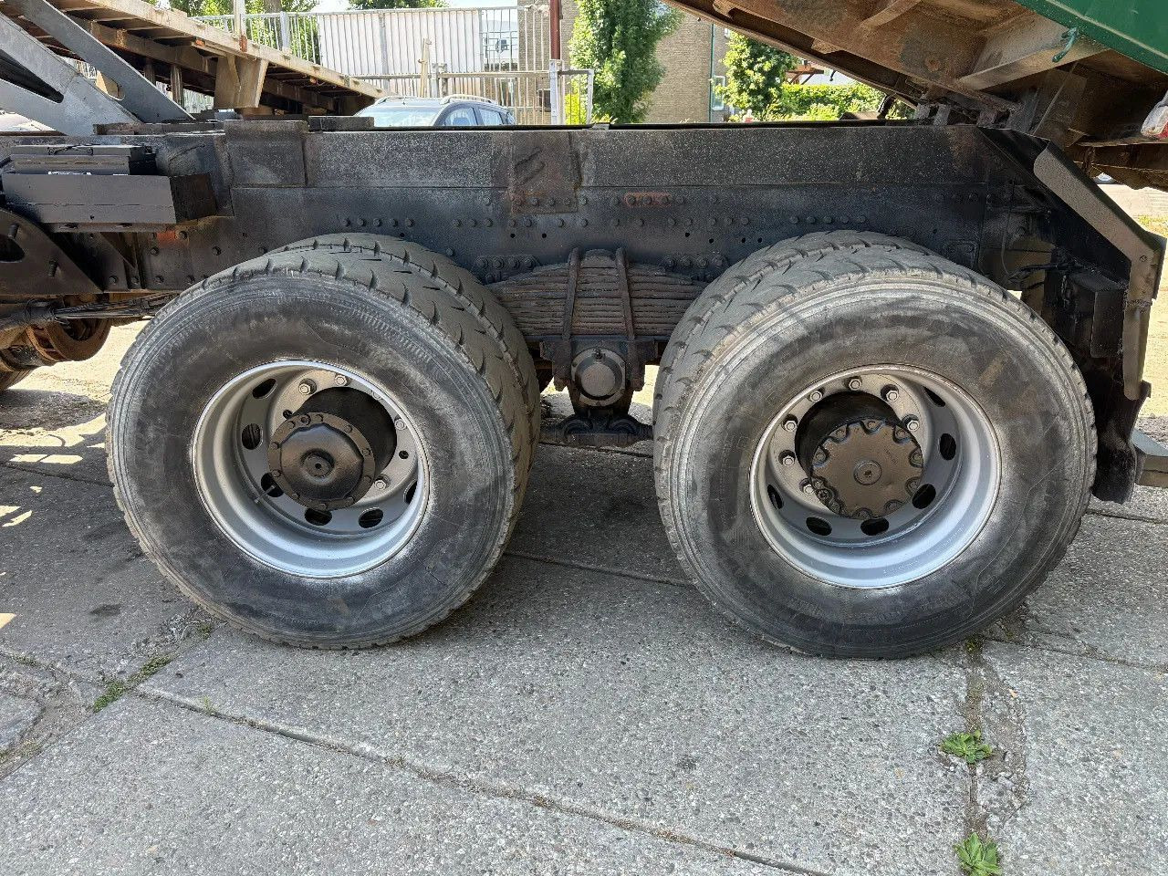 MAN 35.372 8X4 Tipper Spring/Spring ZF Manual Gear E - Kallurauto: pilt 5 MAN 35.372 8X4 Tipper Spring/Spring ZF Manual Gear E - Kallurauto: pilt 5