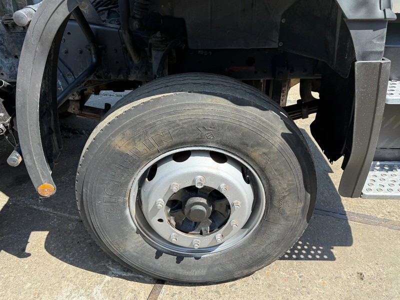 Kallurauto MAN 35.372 8X4 Tipper Spring/Spring ZF Manual Gear EURO2: pilt 10