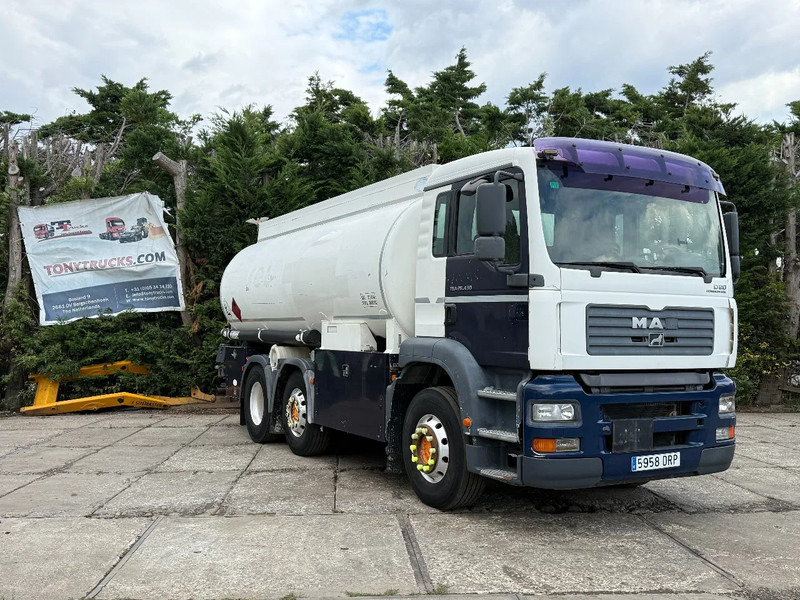 MAN TGA 26.430 6X2 Fuel Tank 21.000L 3 Comp + Pump D20 Engine - Tsisternauto, Kraanaga veoauto: pilt 1 MAN TGA 26.430 6X2 Fuel Tank 21.000L 3 Comp + Pump D20 Engine - Tsisternauto, Kraanaga veoauto: pilt 1