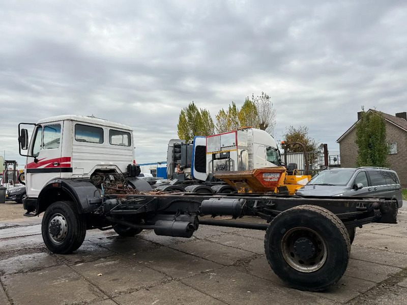 Mercedes-Benz 2036 V10 4X4 Chassis Spring/Spring Manual Gearbox - Kabiinišassiiga veoauto: pilt 3 Mercedes-Benz 2036 V10 4X4 Chassis Spring/Spring Manual Gearbox - Kabiinišassiiga veoauto: pilt 3