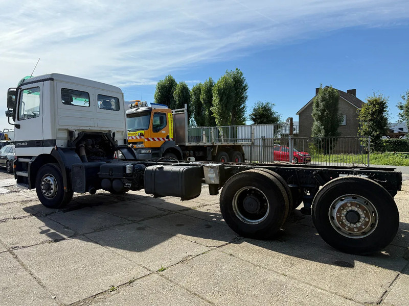 Mercedes-Benz ACTROS 2540 V6 6X2 Chassis Spring/Air EPS 3 Pedal - Kabiinišassiiga veoauto: pilt 4 Mercedes-Benz ACTROS 2540 V6 6X2 Chassis Spring/Air EPS 3 Pedal - Kabiinišassiiga veoauto: pilt 4