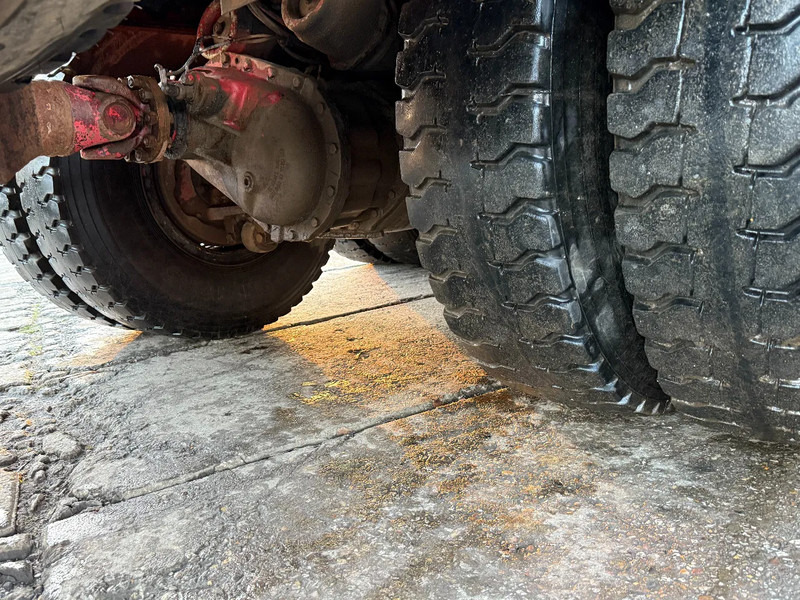 Mercedes-Benz SK 2635 V8 6X6 Chassis Spring/spring ZF Man Gear OM442 - Madelveok/ Platvormveok, Kraanaga veoauto: pilt 3 Mercedes-Benz SK 2635 V8 6X6 Chassis Spring/spring ZF Man Gear OM442 - Madelveok/ Platvormveok, Kraanaga veoauto: pilt 3